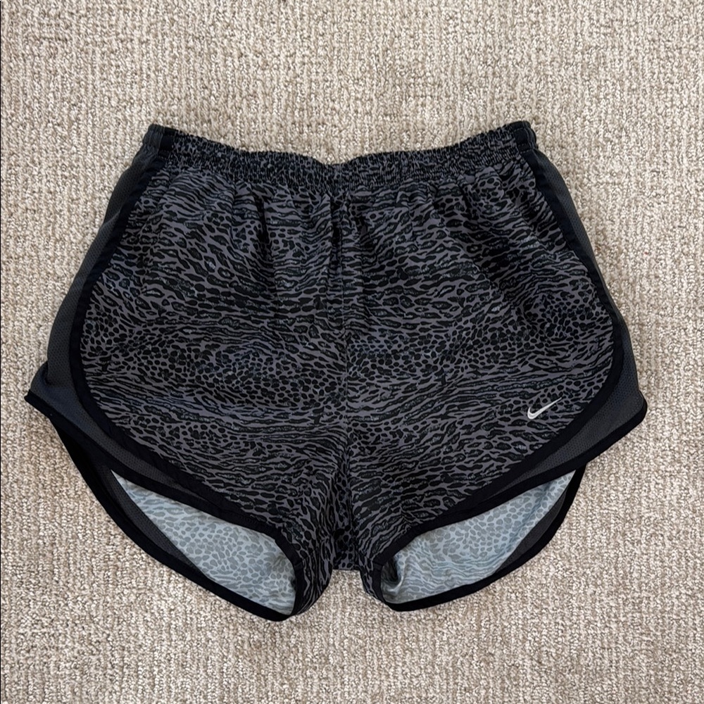 Nike Black Athletic Shorts Lightweight Moisture-Wicking